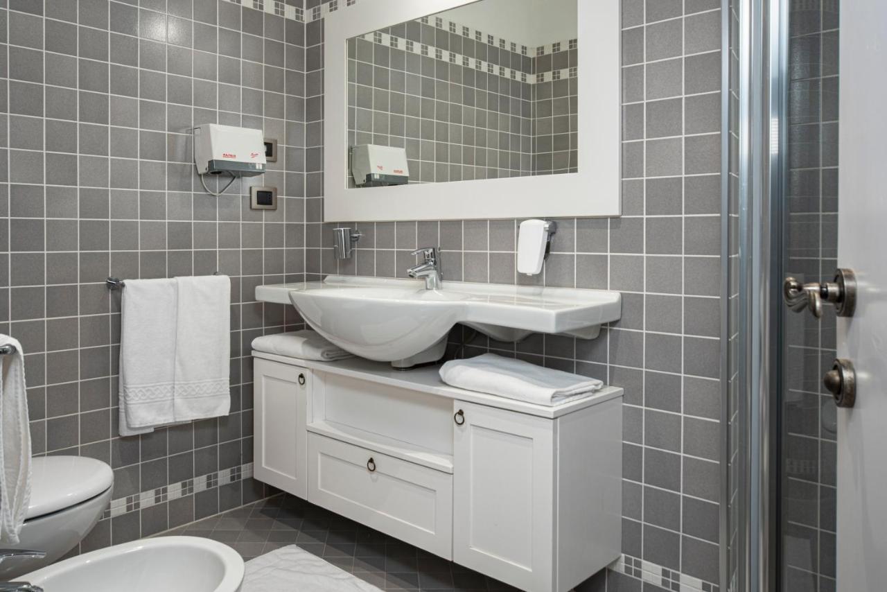 La Canonica Suite Apartments New Location Trento Dış mekan fotoğraf