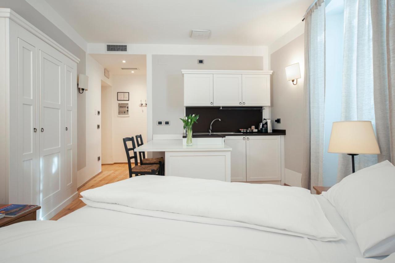 La Canonica Suite Apartments New Location Trento Dış mekan fotoğraf