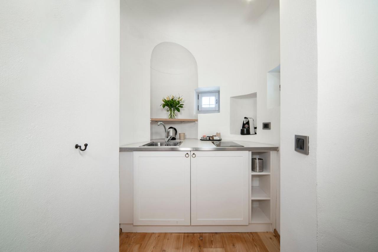 La Canonica Suite Apartments New Location Trento Dış mekan fotoğraf